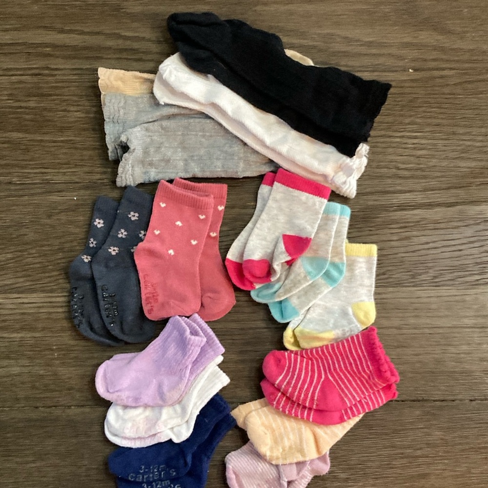 Baby/toddler SOCKS selling as a lot.